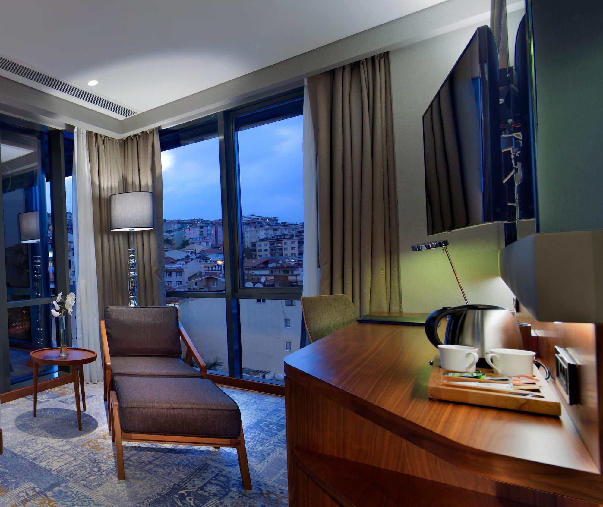 Doubletree By Hilton Istanbul - Piyalepasa Ξενοδοχείο Εξωτερικό φωτογραφία A room at the hotel