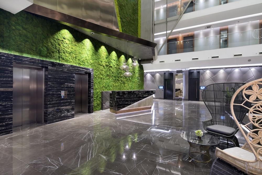 Doubletree By Hilton Istanbul - Piyalepasa Ξενοδοχείο Εξωτερικό φωτογραφία Lobby