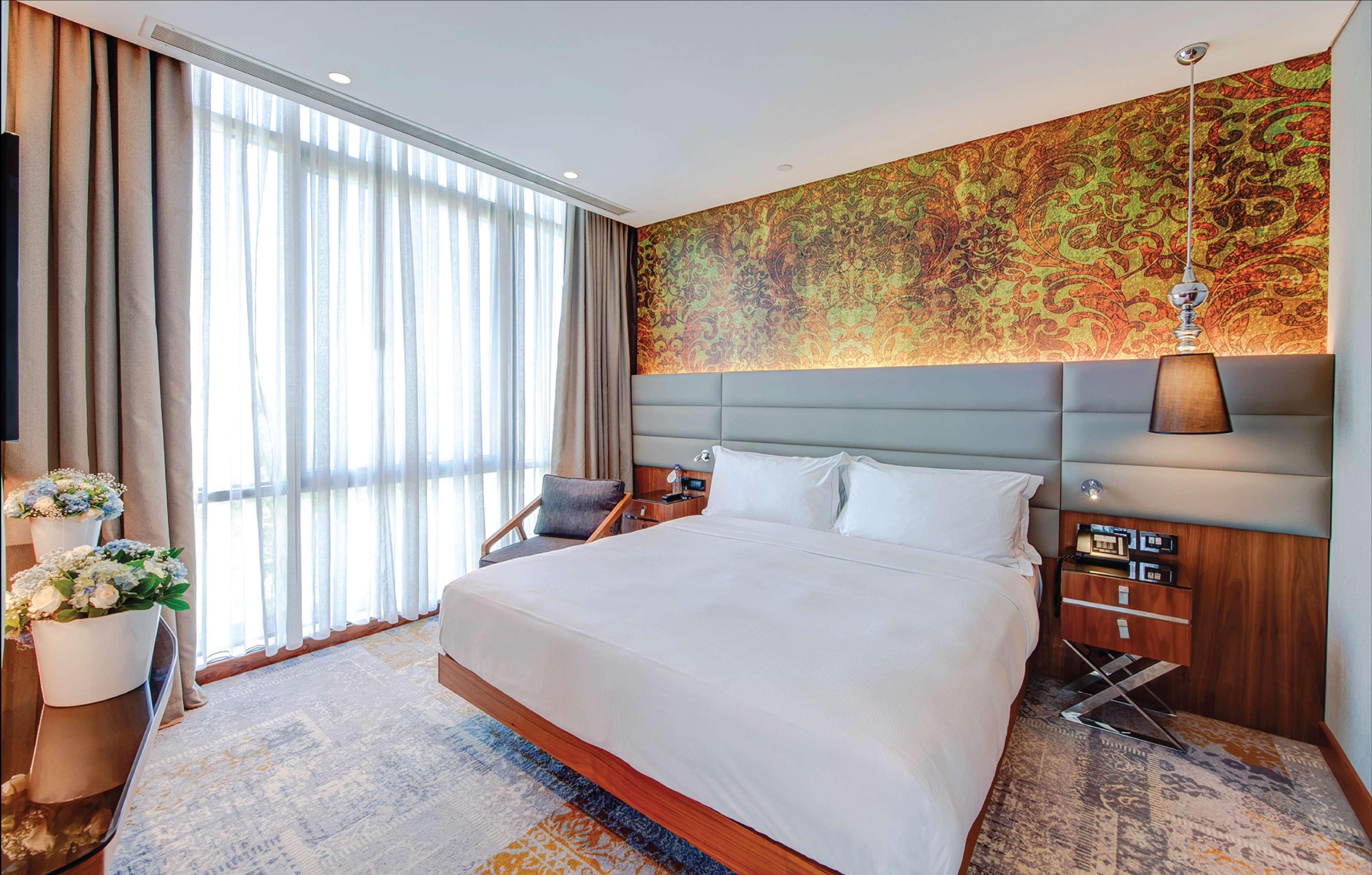 Doubletree By Hilton Istanbul - Piyalepasa Ξενοδοχείο Εξωτερικό φωτογραφία Deluxe Room