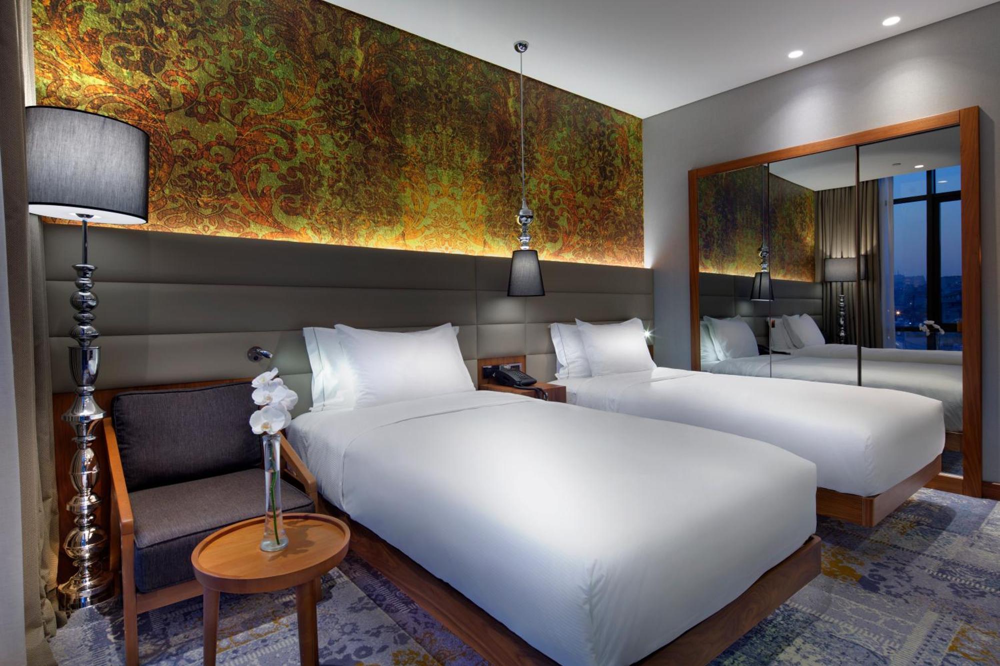 Doubletree By Hilton Istanbul - Piyalepasa Ξενοδοχείο Εξωτερικό φωτογραφία Deluxe Room