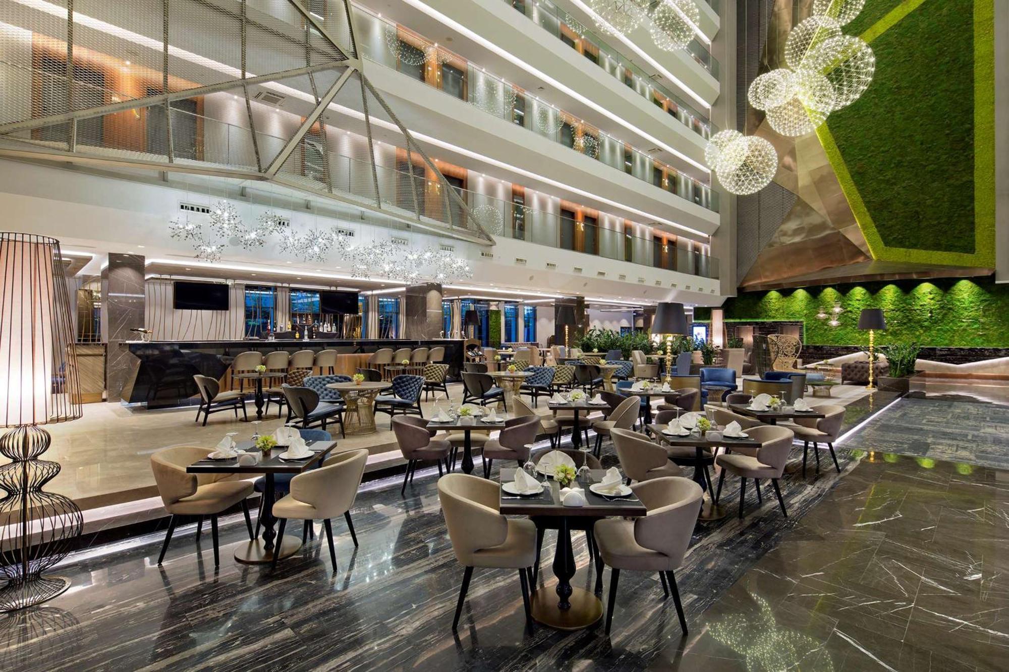 Doubletree By Hilton Istanbul - Piyalepasa Ξενοδοχείο Εξωτερικό φωτογραφία The lobby