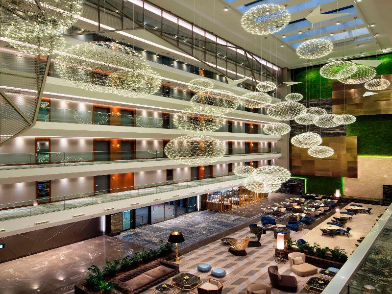 Doubletree By Hilton Istanbul - Piyalepasa Ξενοδοχείο Εξωτερικό φωτογραφία The hotel's lobby