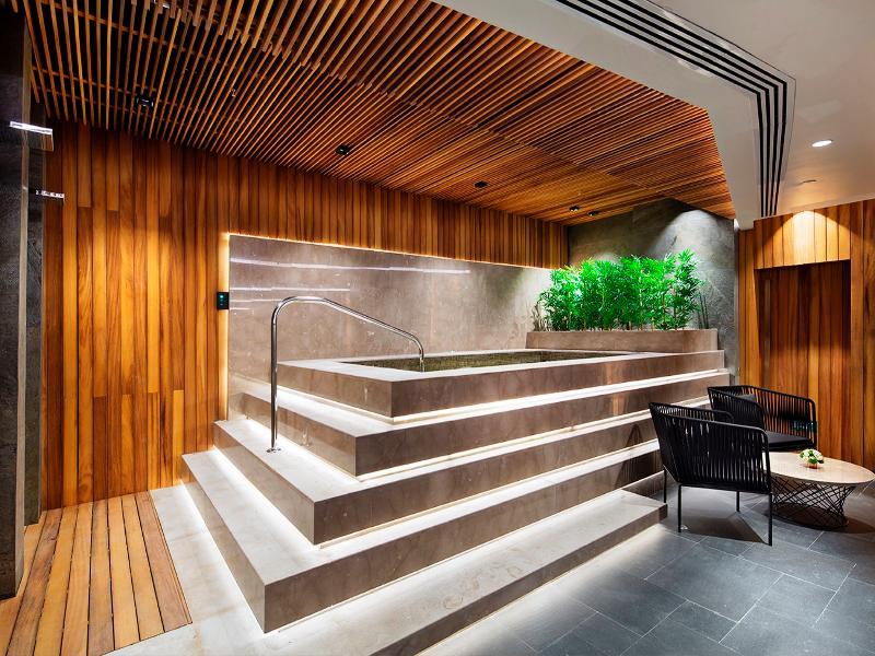 Doubletree By Hilton Istanbul - Piyalepasa Ξενοδοχείο Εξωτερικό φωτογραφία The spa at The Standard, East Village