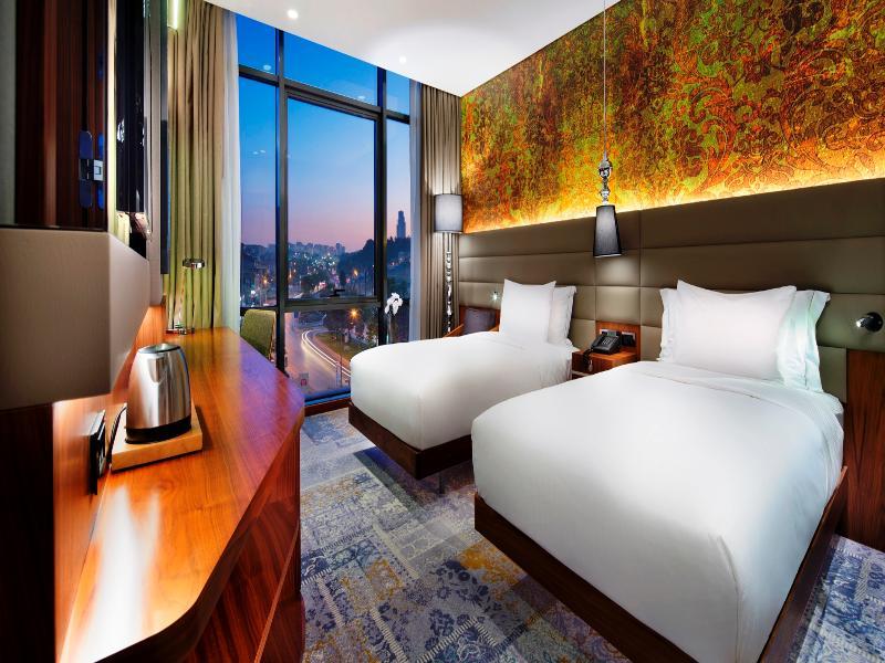 Doubletree By Hilton Istanbul - Piyalepasa Ξενοδοχείο Εξωτερικό φωτογραφία Deluxe Room